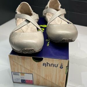 Ahnu Silver Sage Women’s Size 7.5 Shoes
